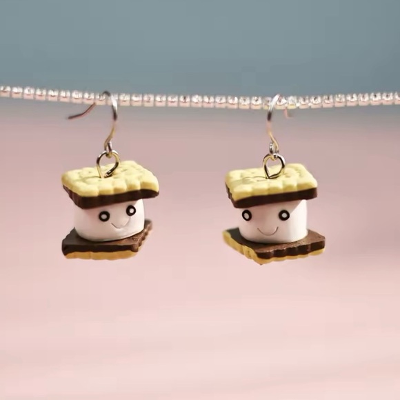 Adorable Marshmallow Sandwich Cookie Dangle Earrings - Picture 1 of 5